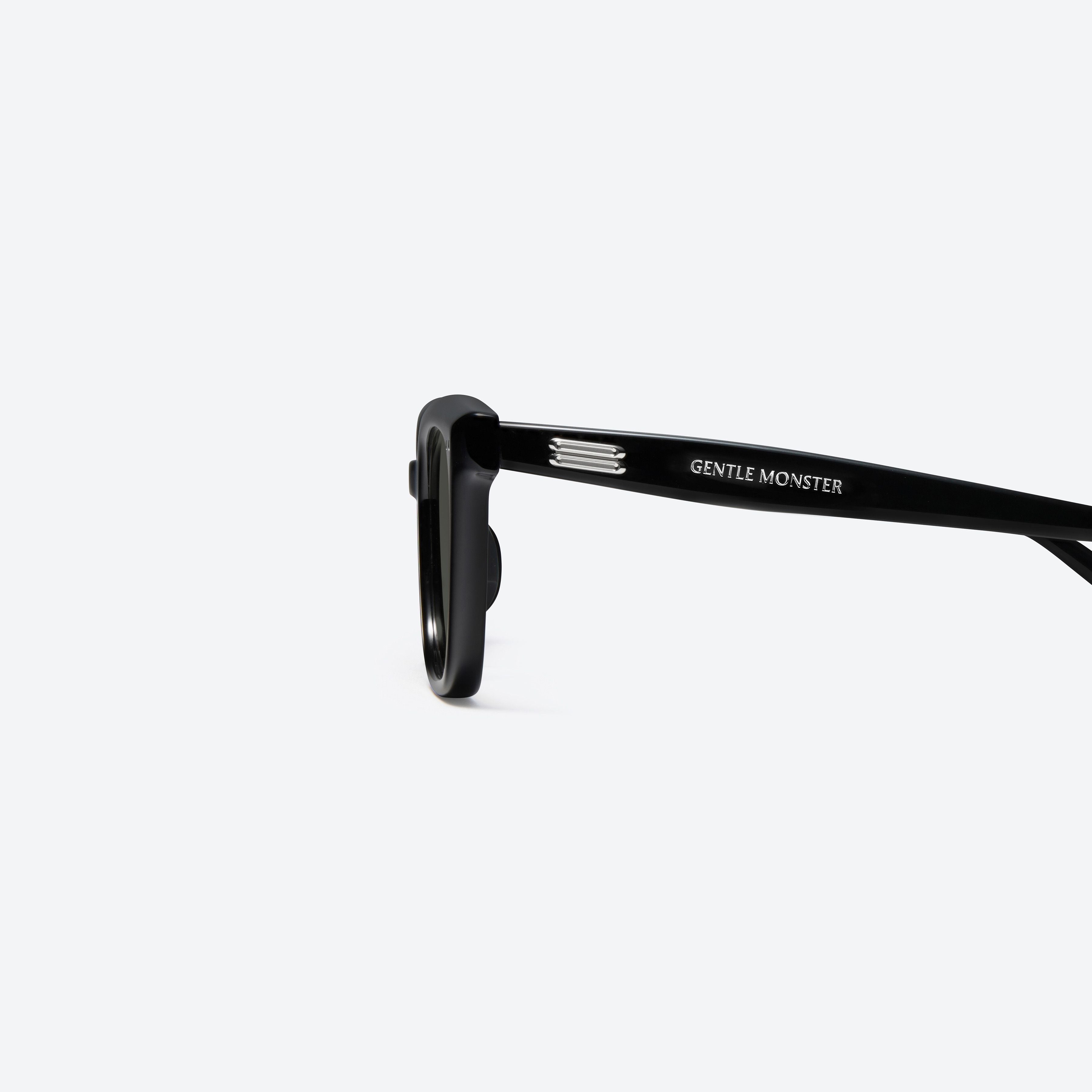 Gentle Monster Soho 01 Black / Black
