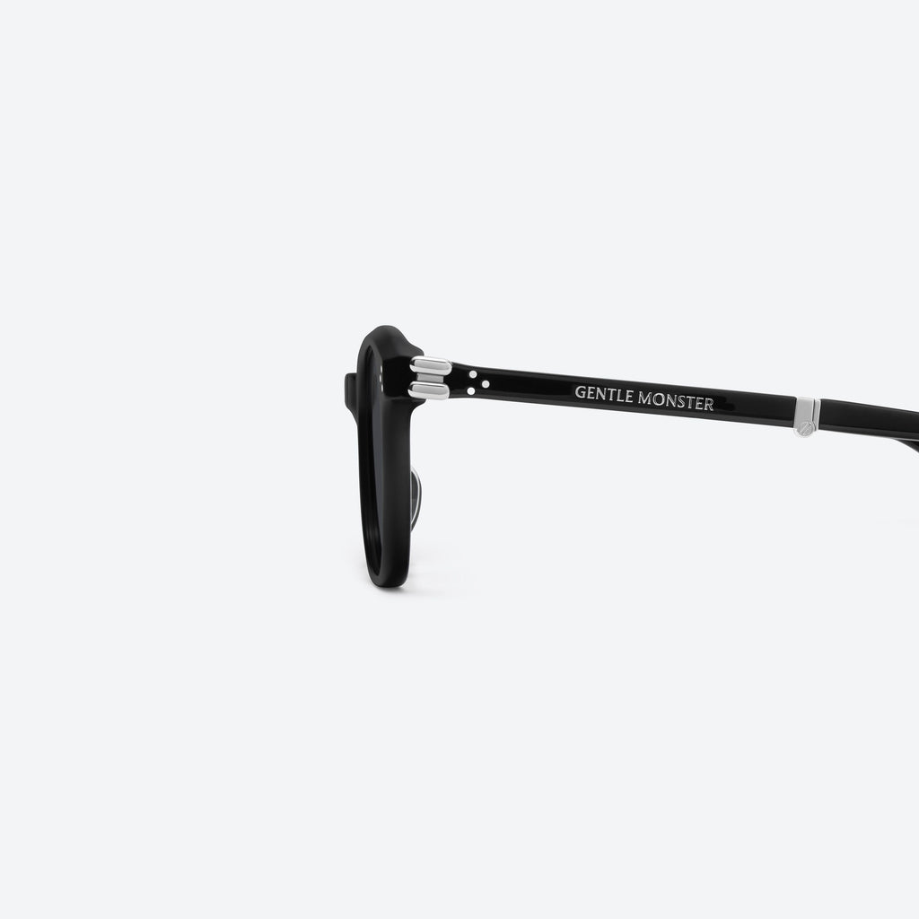 Gentle Monster Jasmin 01 Black / Black