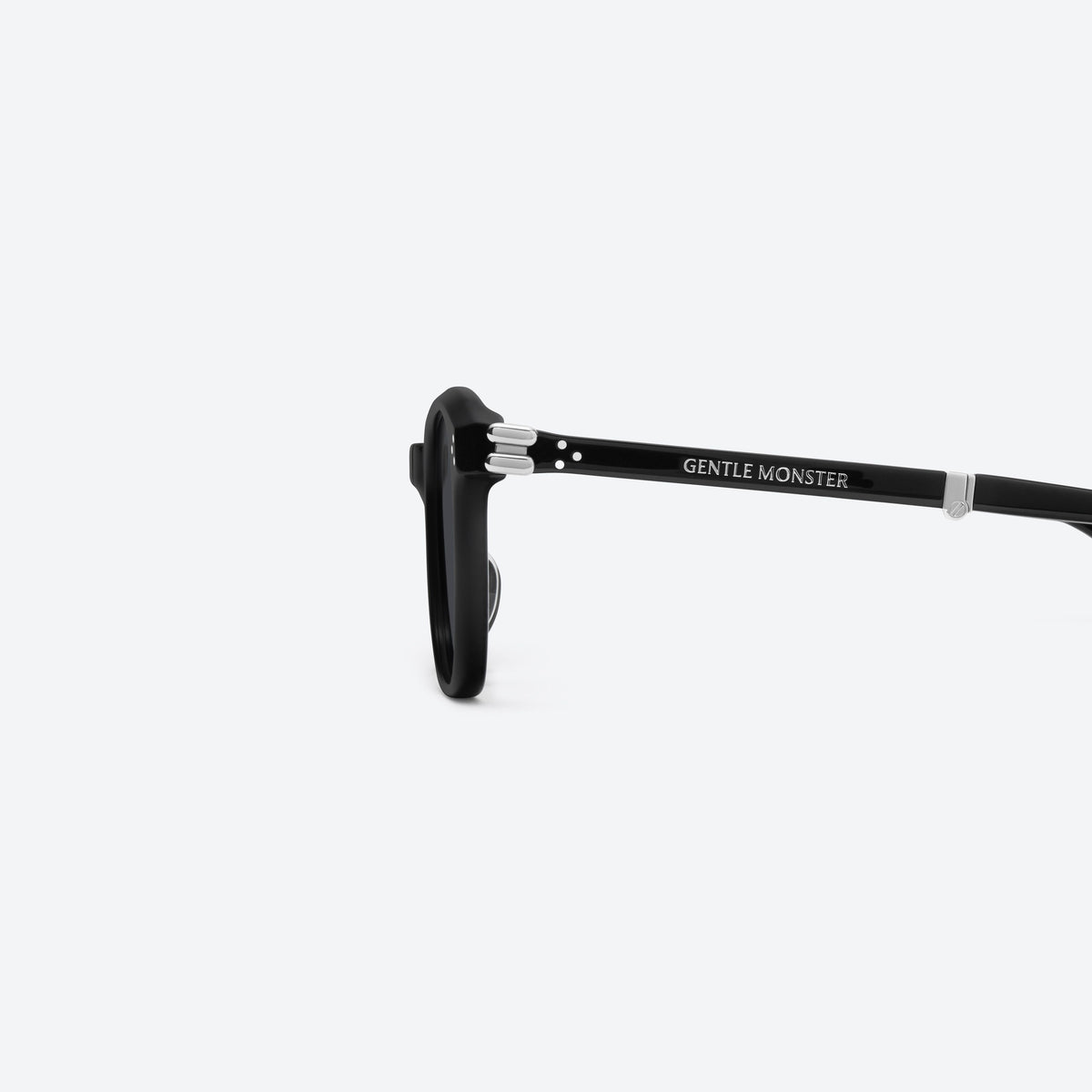 Gentle Monster Jasmin 01 Black / Black