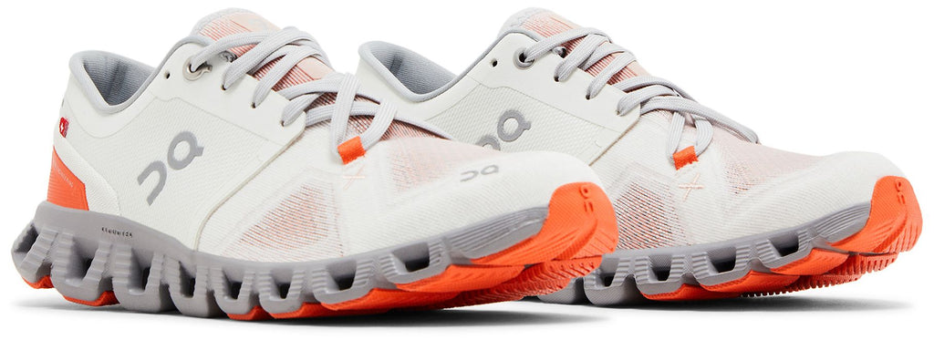 On Running Cloud X 3 Ivory Alloy (W)