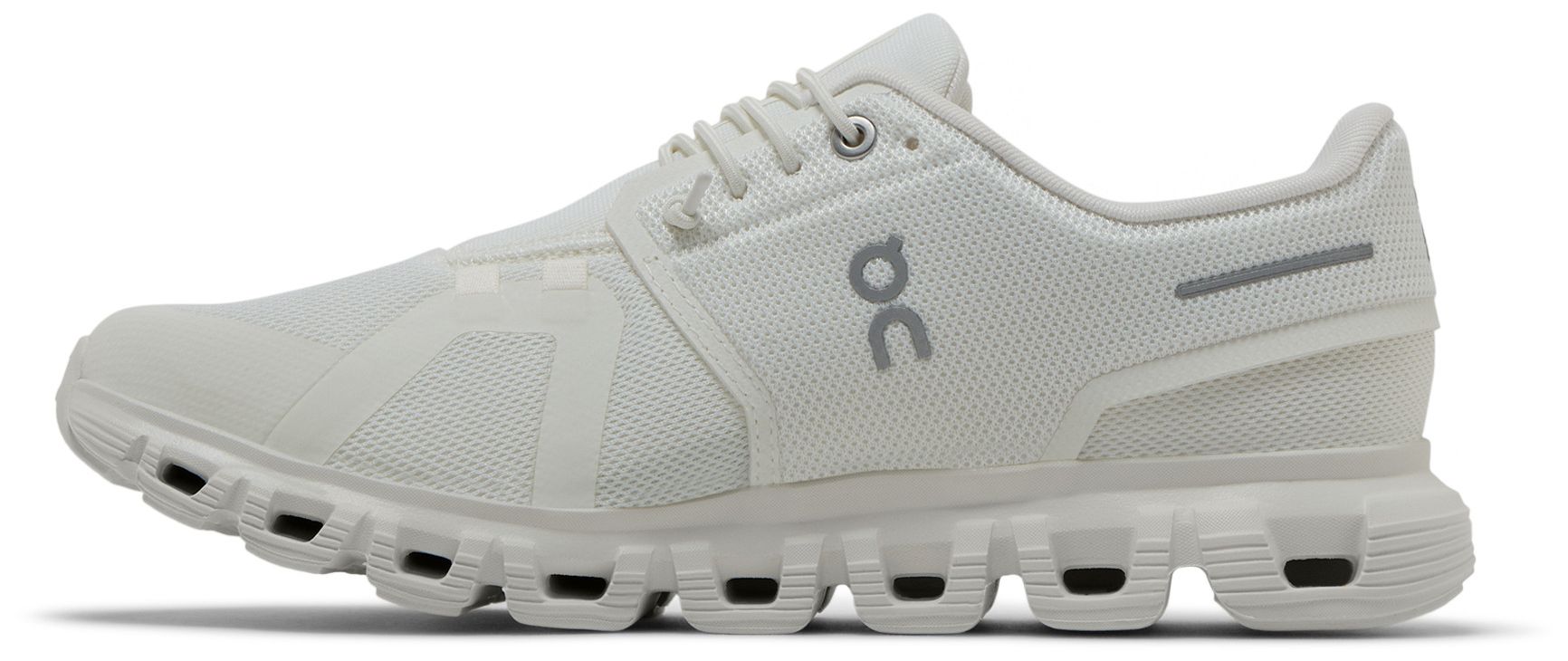 On Running Cloud 6 Triple White (W)