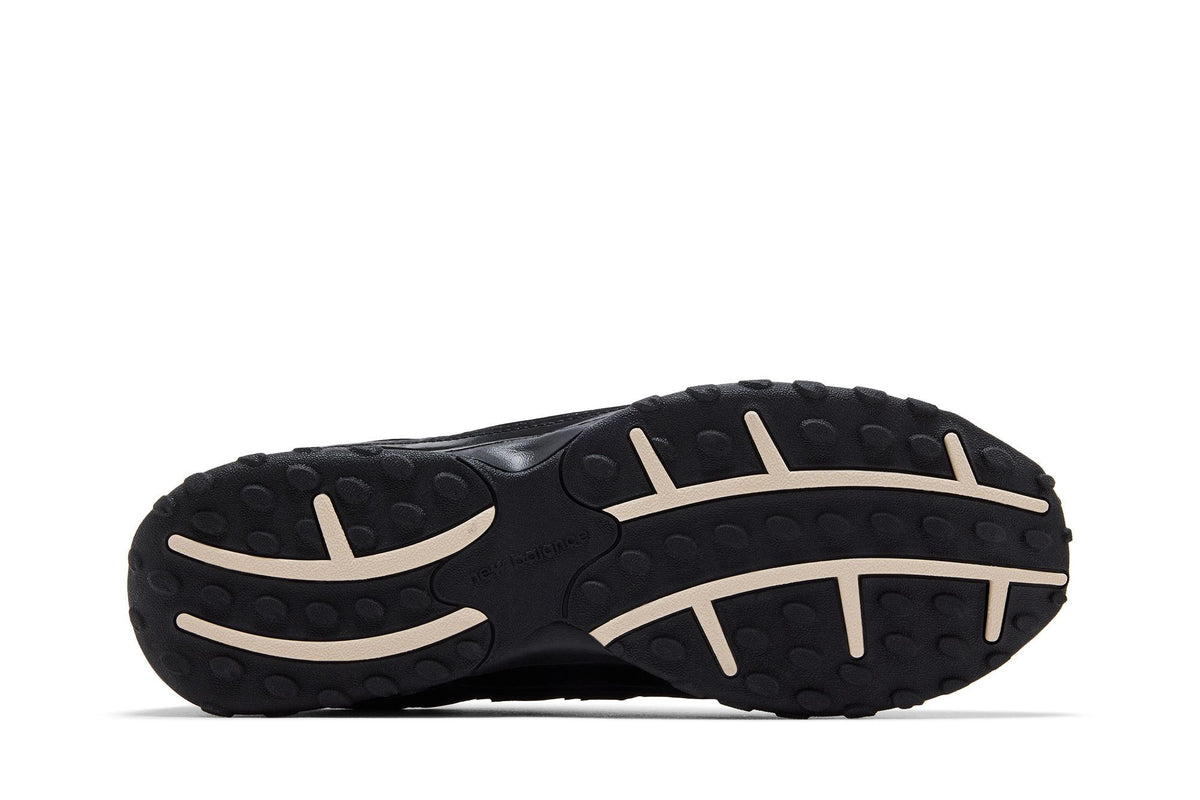 New Balance 204L Black Timberwolf
