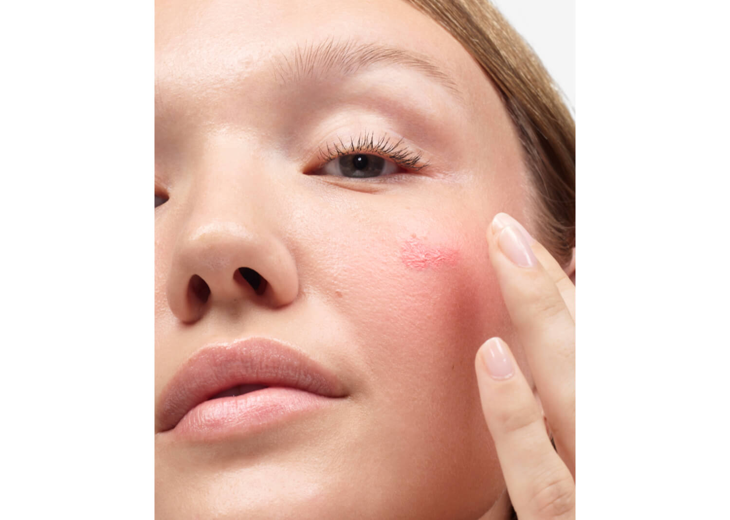 Glossier Cloud Paint Seamless Cheek Color Puff