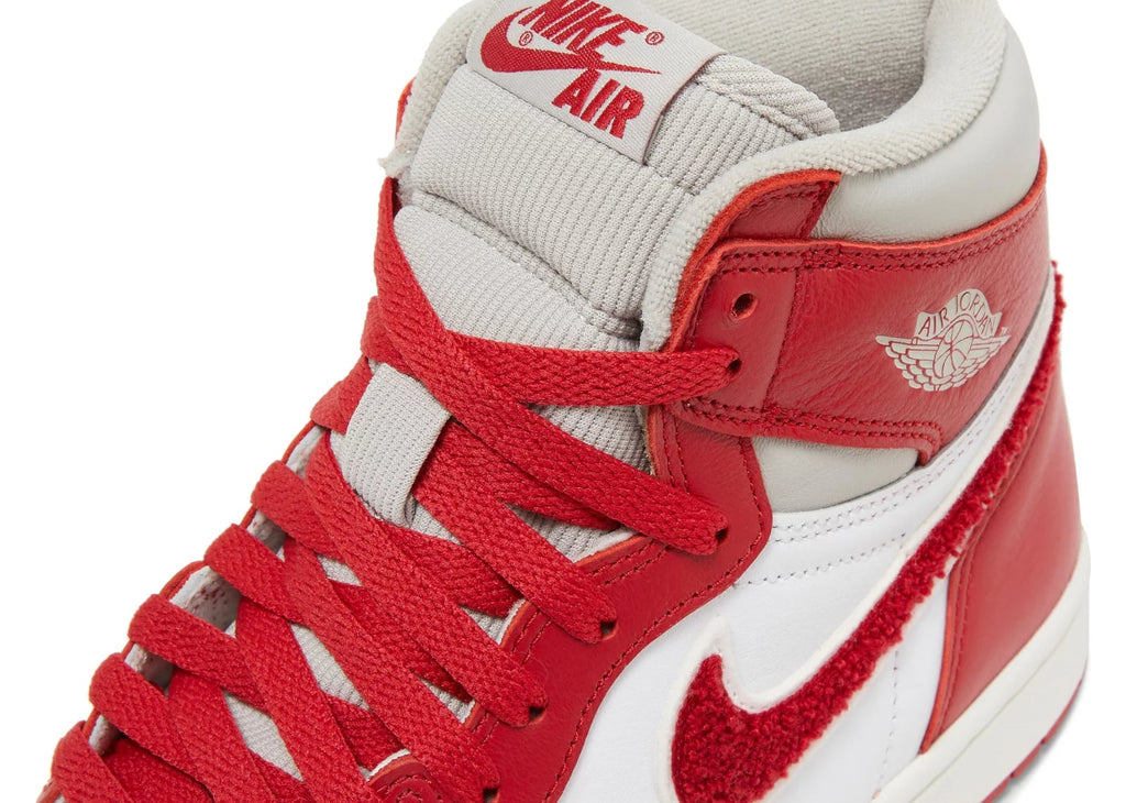 Nike Air Jordan 1 Retro High OG Varsity Red (W)