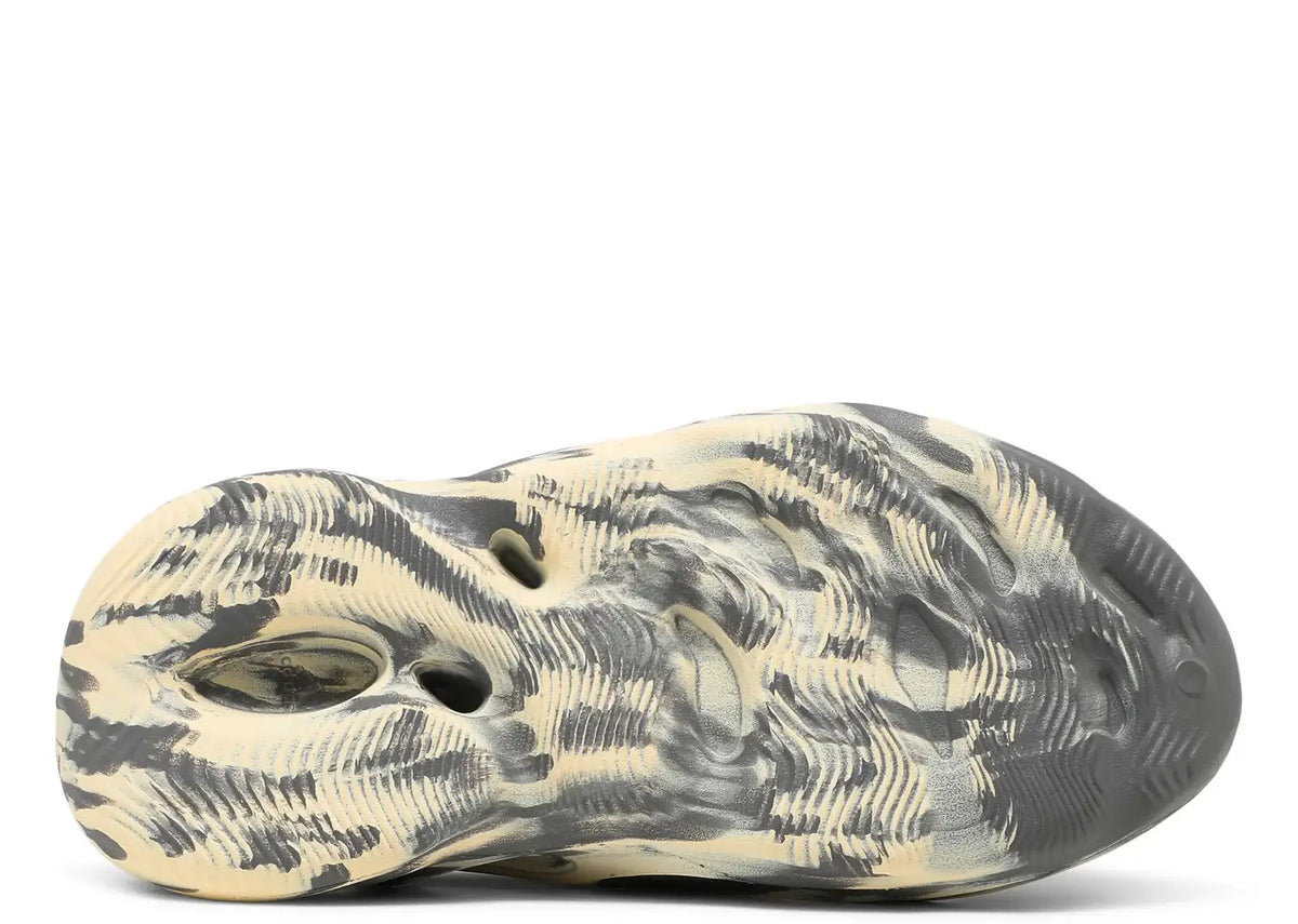 adidas Yeezy Foam RNNR MXT Moon Gray