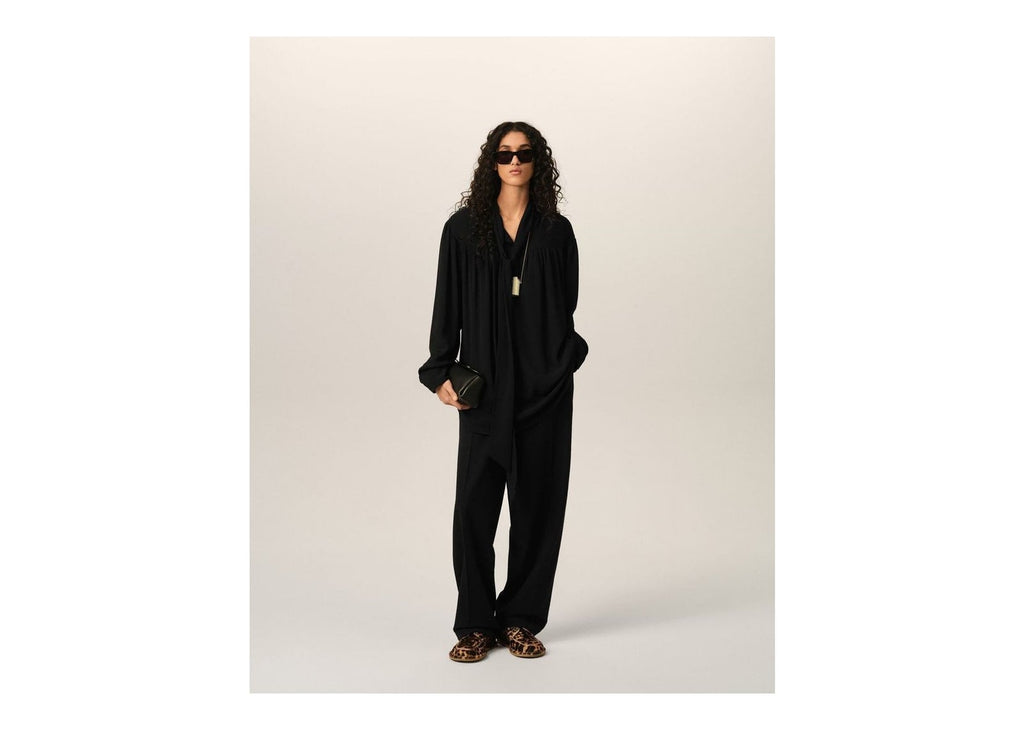 Ami Paris Lavalliere Silk-Blend Blouse Black (W)