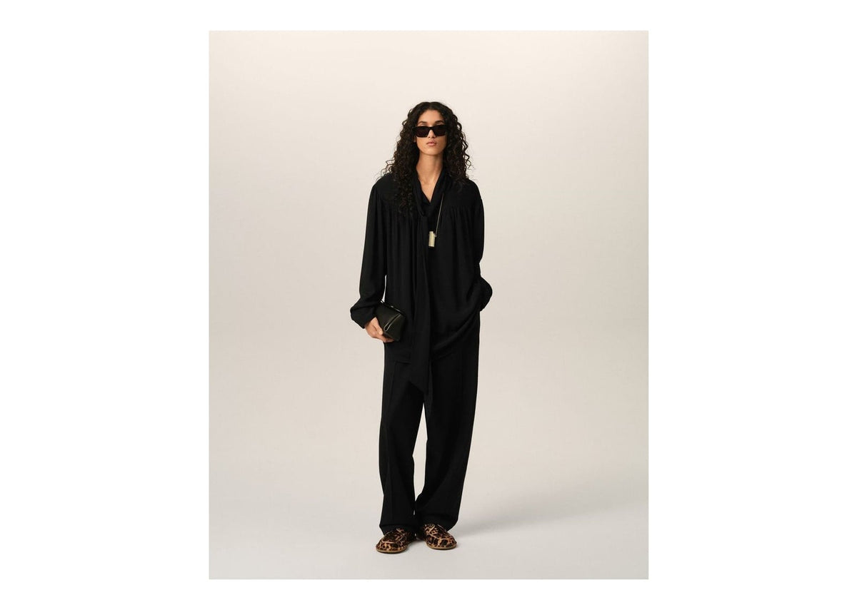 Ami Paris Lavalliere Silk-Blend Blouse Black (W)
