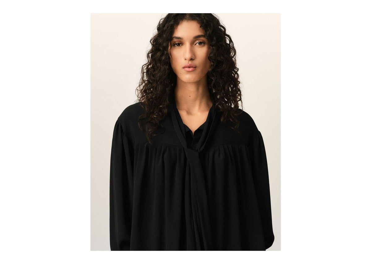 Ami Paris Lavalliere Silk-Blend Blouse Black (W)