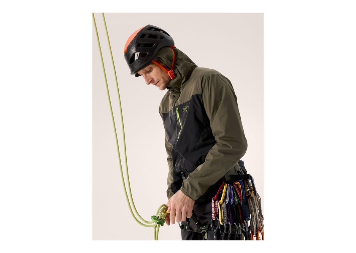 Arc'teryx Squamish Hoody Spotlight