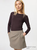 UNIQLO Women's HEATTECH Crew Neck T-Shirt (Long Sleeve) - 38 DARK BROWN