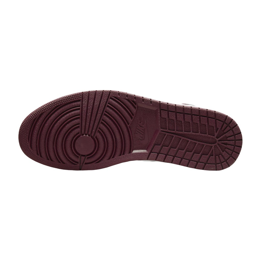 Nike Air Jordan 1 Retro High OG Bordeaux