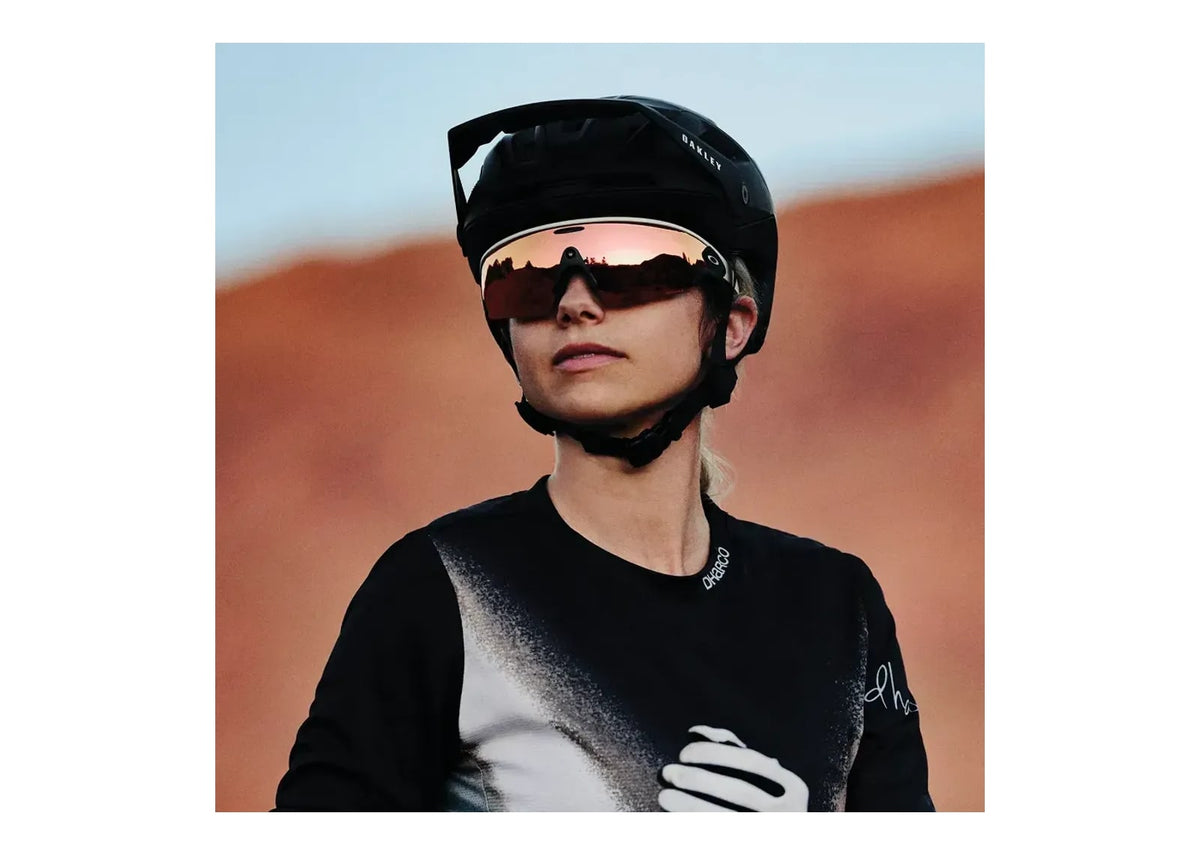Oakley Meta Vanguard AI Smart Glasses Prizm Rose Gold Lens White