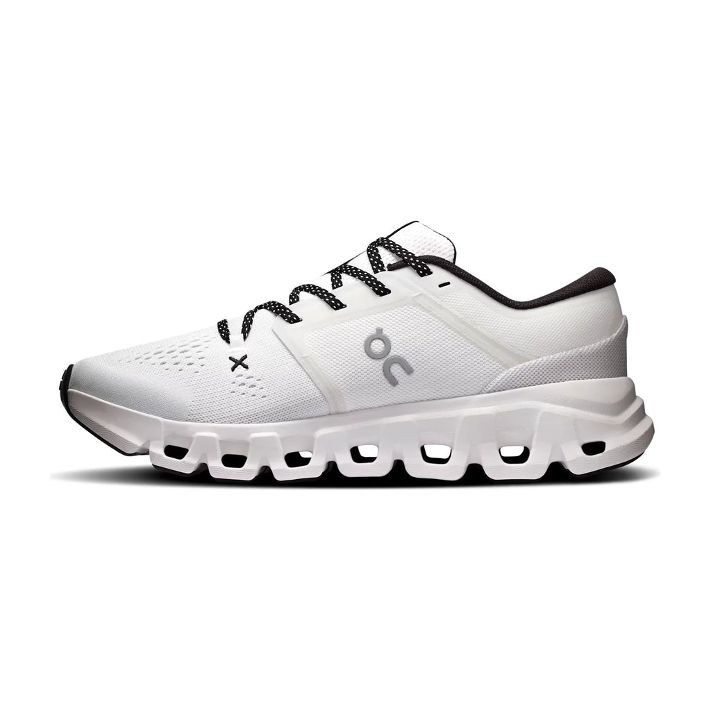 On Running Cloud X 5 White Black (W)