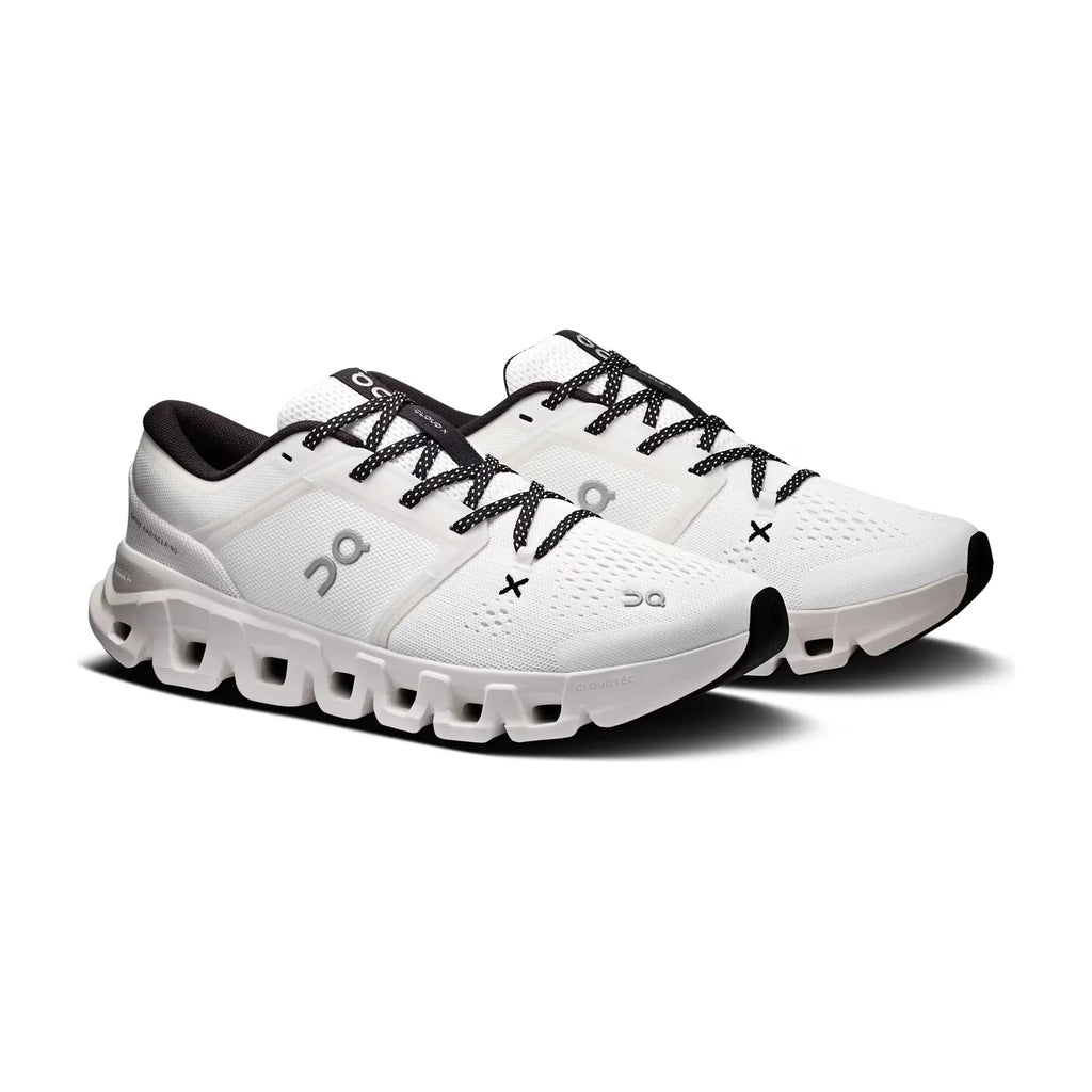 On Running Cloud X 5 White Black (W)