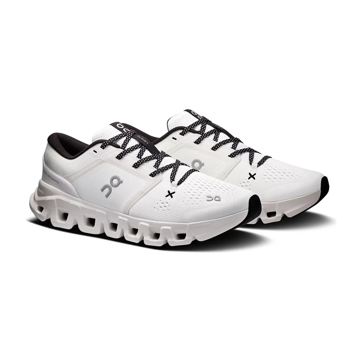 On Running Cloud X 5 White Black (W)