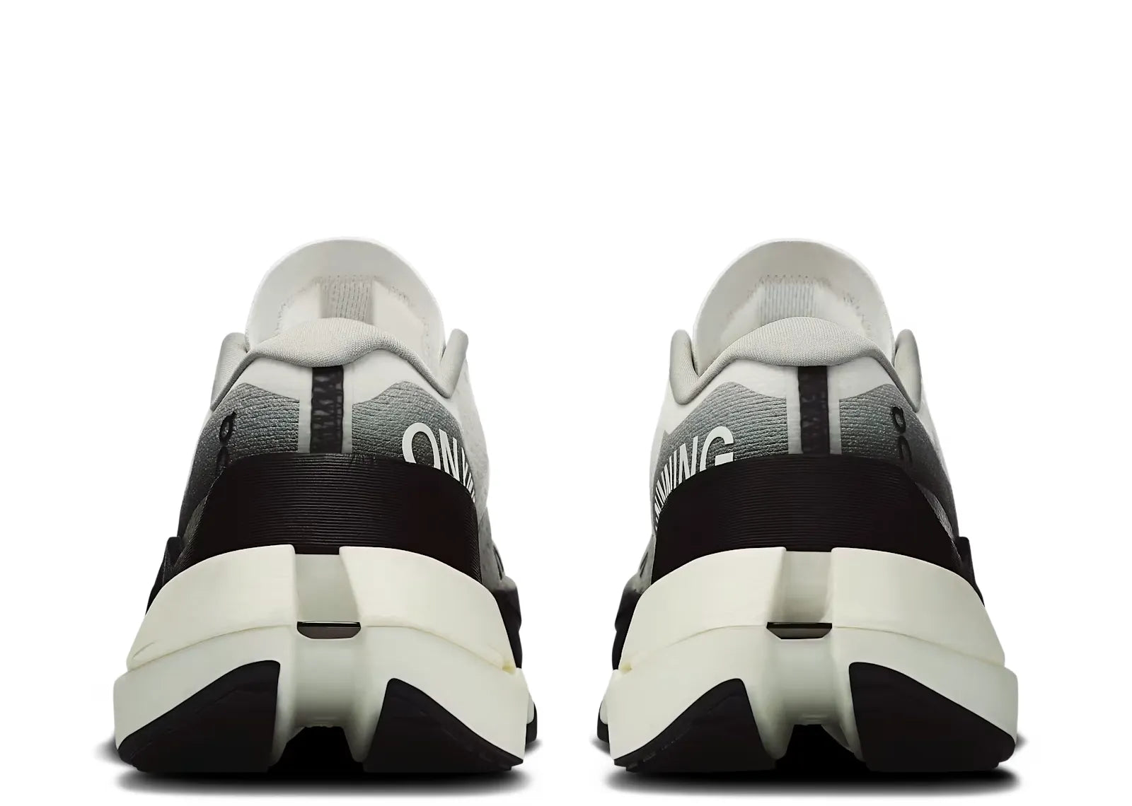 On Running Cloudboom Max White Black (W)