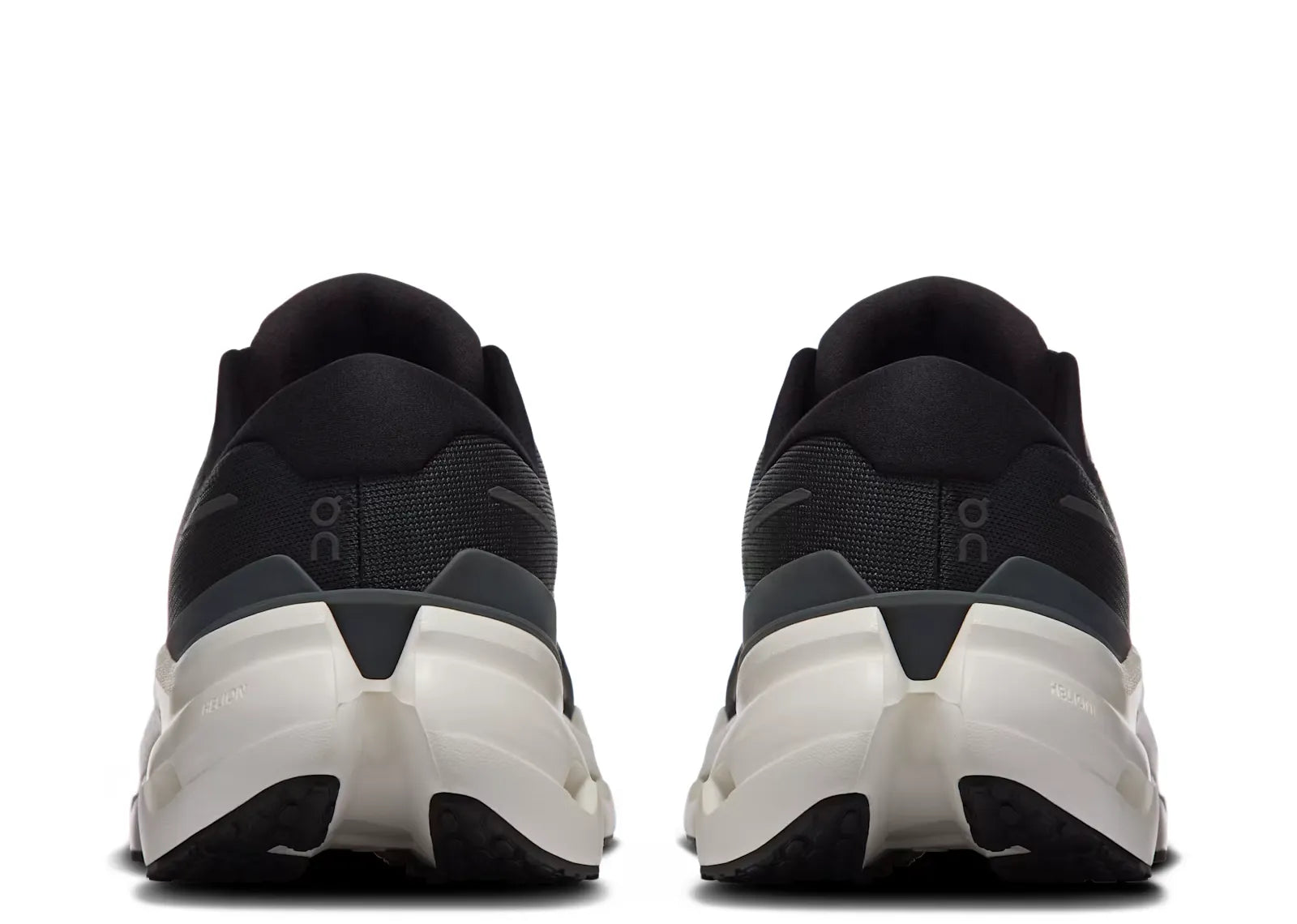 On Running Cloudrunner 3 Black Ivory