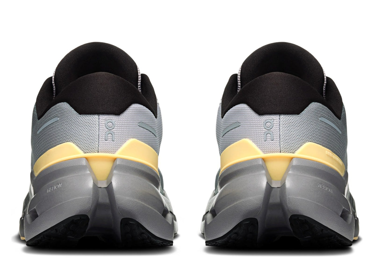 On Running Cloudrunner 3 Platinum Squash