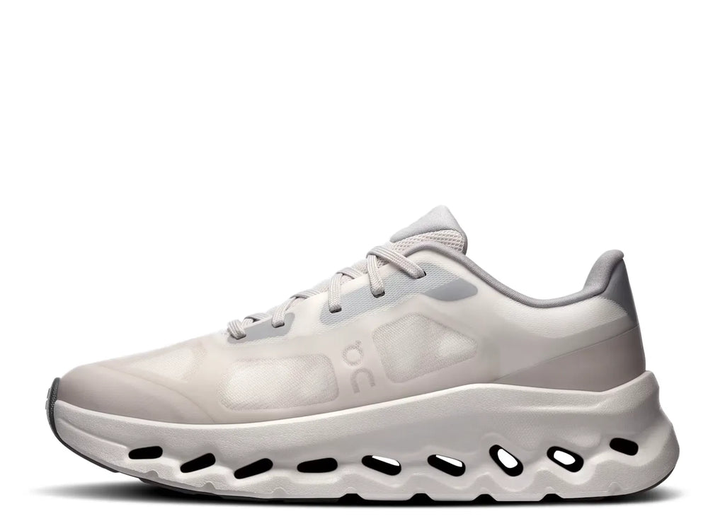 On Running Cloudtilt Remix Alloy Ivory