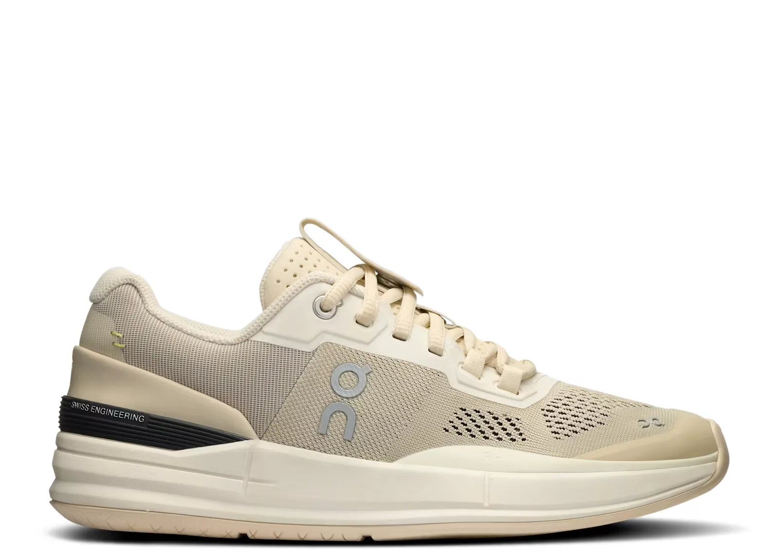 On Running THE ROGER Pro Sand Ivory (W)