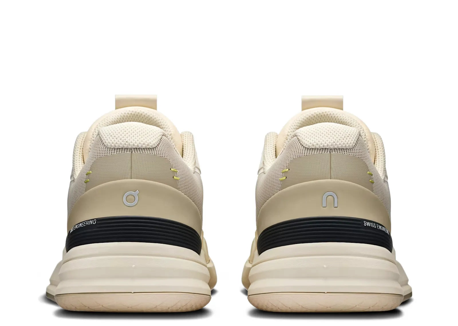 On Running THE ROGER Pro Sand Ivory (W)