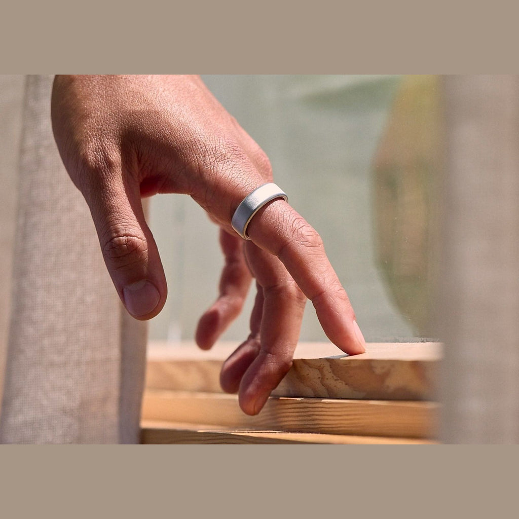 Oura Ring 4 Brushed Silver