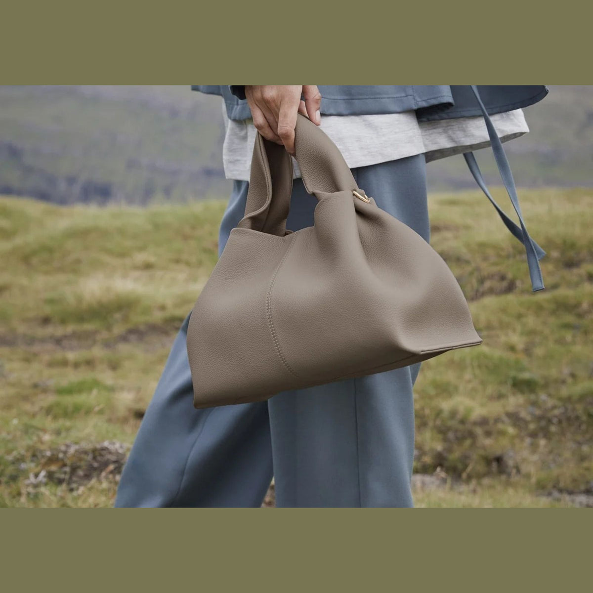 Polène Numéro Neuf Edition Textured Taupe