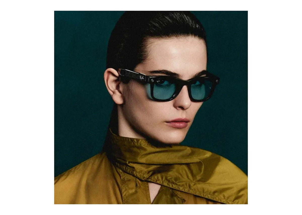 Ray-Ban Meta Wayfarer Gen 3 AI Smart Glasses Transitions Aquamarine Lens Transparent Black