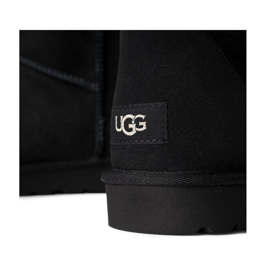 UGG Classic Short Boot Black (M)